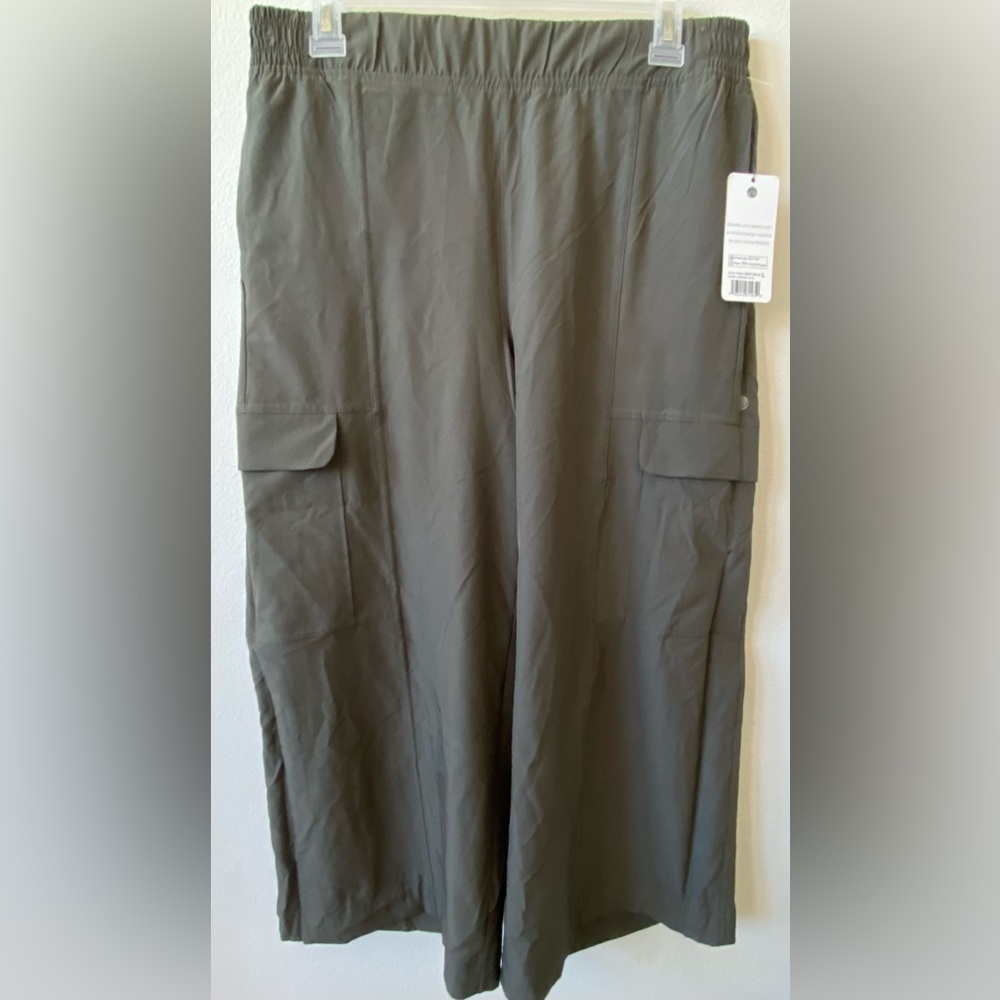 Asana Gray Wide-Leg Cargo Pants L